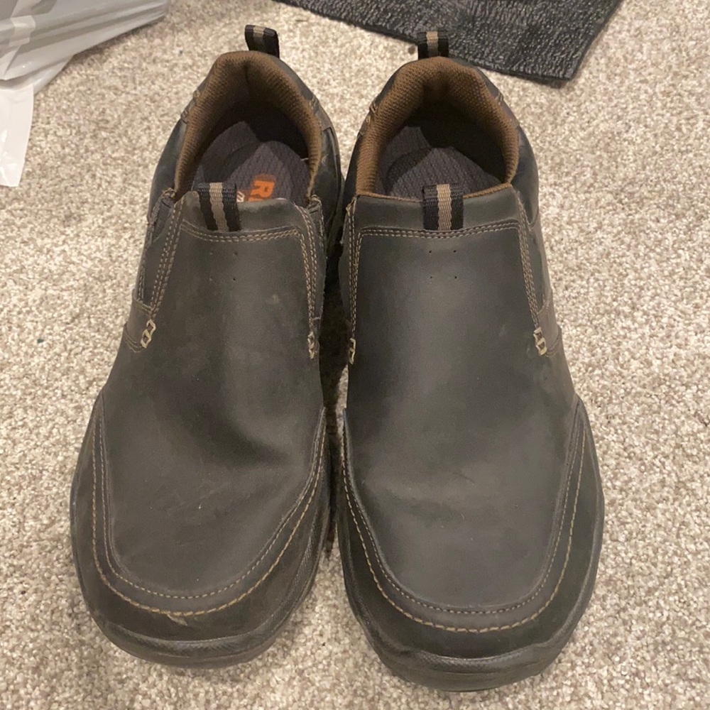 Sketchers relaxed fit memory foam size 11